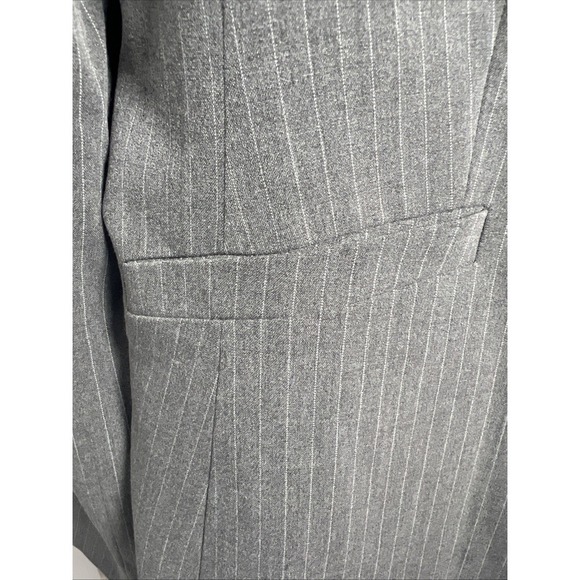 Calvin Klein Pinstripe Two Button Lined Stretch Blazer Size 12 Gray & White - Picture 4 of 11